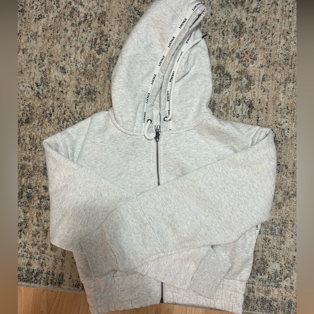 Lounge cropped sweatpants set